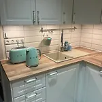 Апартаменти Leete Residence- 3br Family Friendly With Huge Garden&free Parking Таллінн