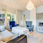 Leete Residence- 3br Family Friendly With Huge Garden&free Parking Таллінн