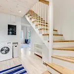 Leete Residence- 3br Family Friendly With Huge Garden&free Parking تالين