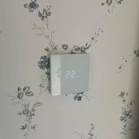 Apartment New 3br Family Friendly House With Huge Garden&free Parking