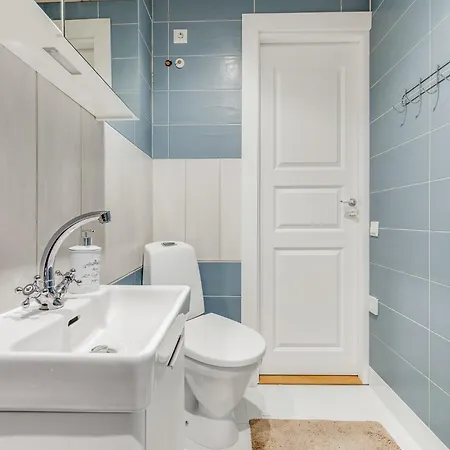 New 3br Family Friendly House With Huge Garden&free Parking