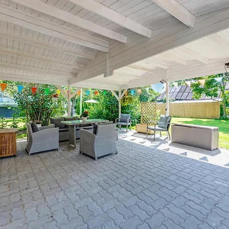 Apartment New 3br Family Friendly House With Huge Garden&free Parking