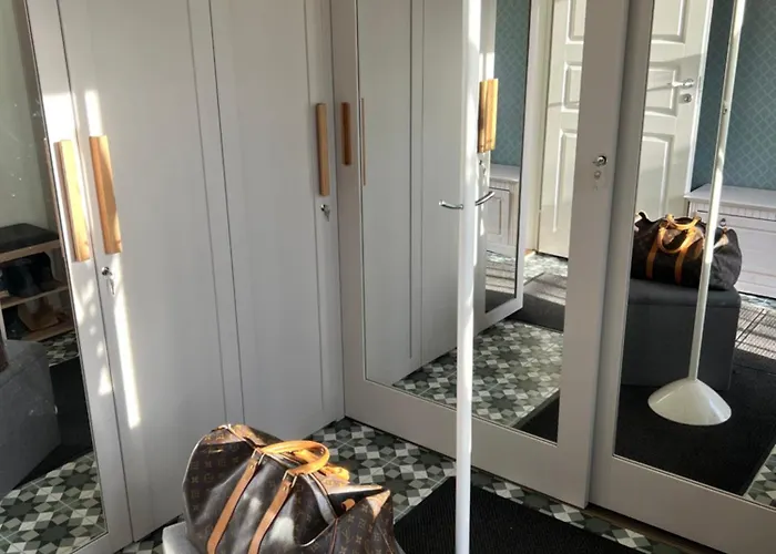 Leete Residence- 3br Family Friendly With Huge Garden&free Parking Апартаменты Таллин