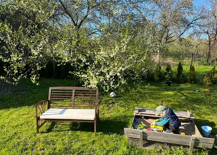 Leete Residence- 3br Family Friendly With Huge Garden&free Parking