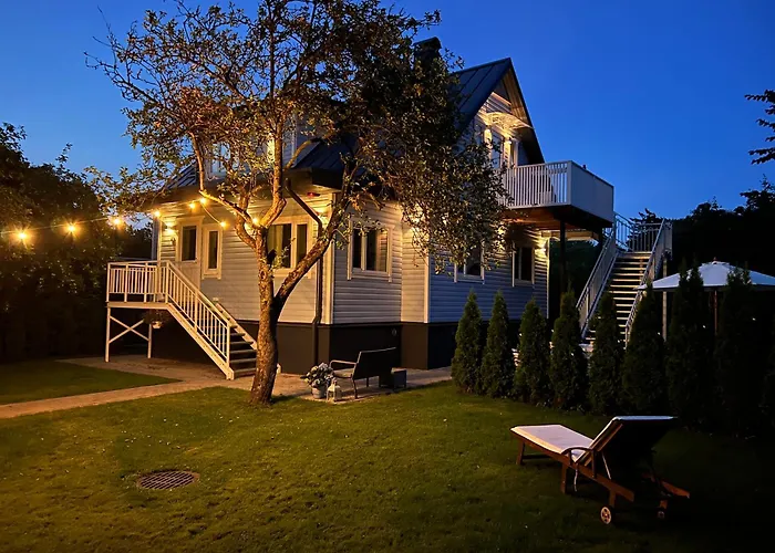 Leete Residence- 3br Family Friendly With Huge Garden&free Parking Таллин