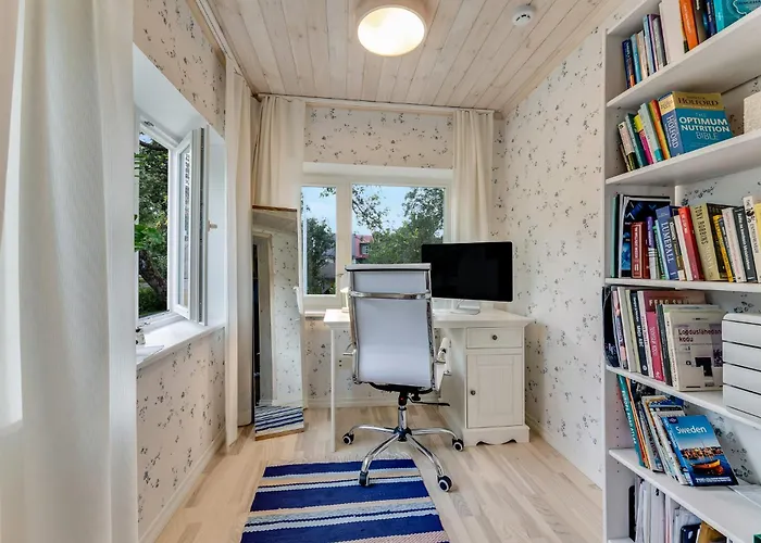 Апартаменты Leete Residence- 3br Family Friendly With Huge Garden&free Parking *