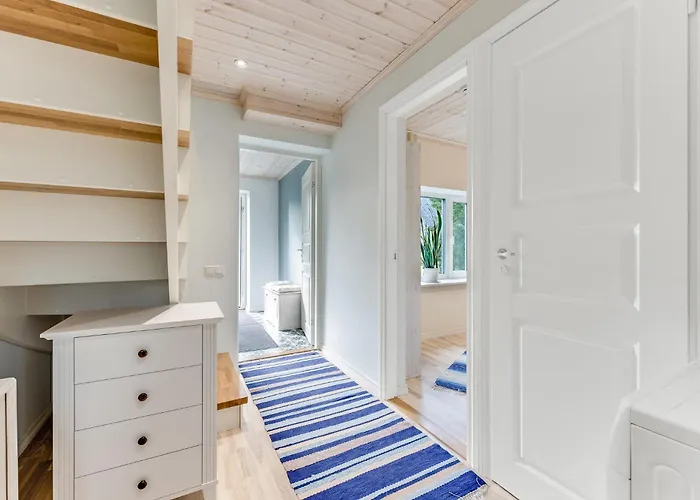 Leete Residence- 3br Family Friendly With Huge Garden&free Parking Апартаменты