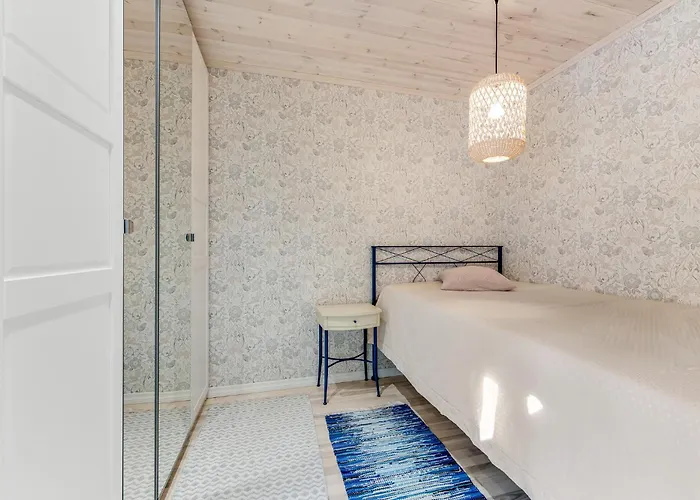 Leete Residence- 3br Family Friendly With Huge Garden&free Parking Апартаменты