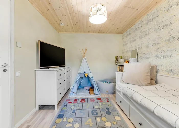 Апартаменты Leete Residence- 3br Family Friendly With Huge Garden&free Parking