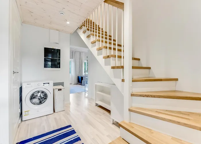 Leete Residence- 3br Family Friendly With Huge Garden&free Parking Таллин