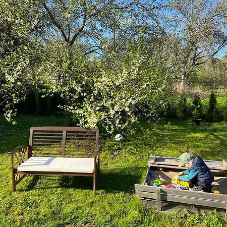 New 3br Family Friendly With Huge Garden&free Parking